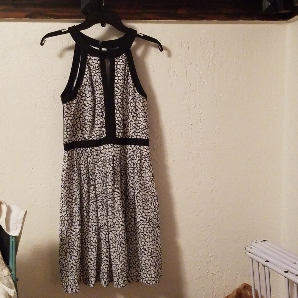 Keyhole White House Black Market Dress